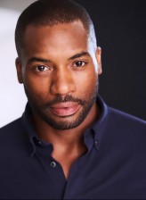 Tarik Lowe fotoğrafı