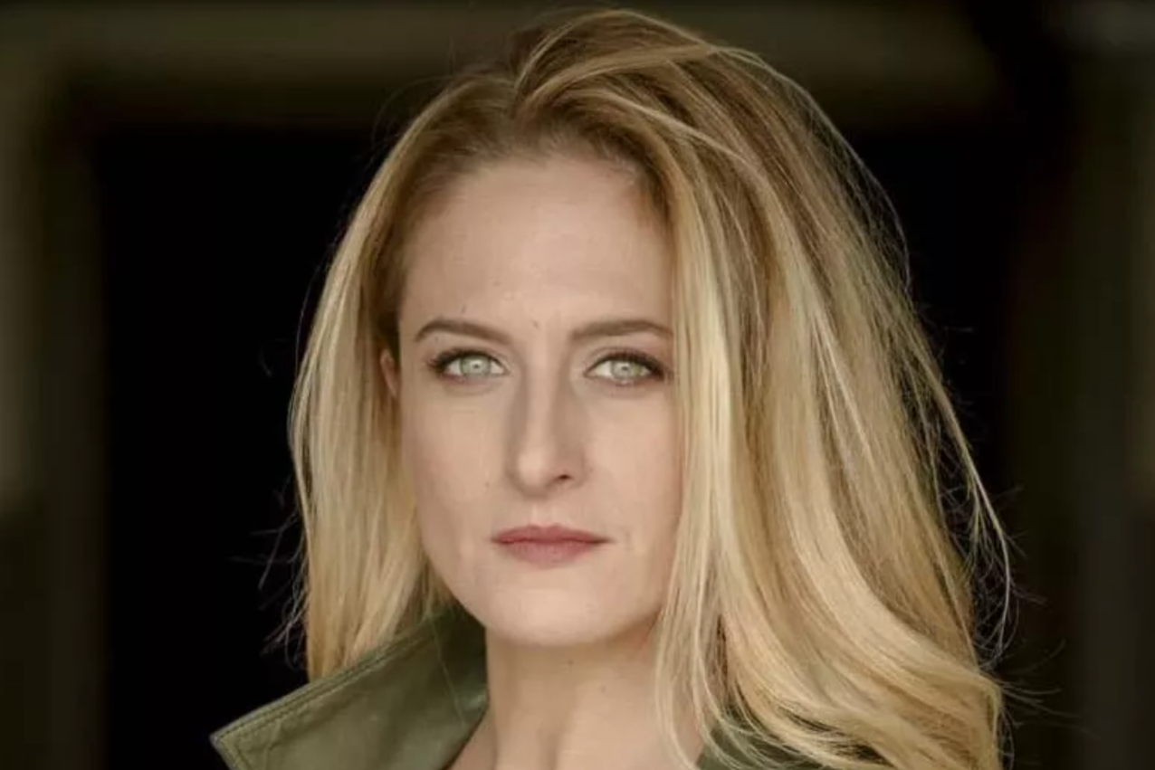 Canan Ergüder (Leyla Soykan)