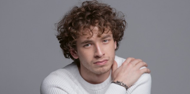 En İyi Cem Yiğit Üzümoğlu Dizi ve Filmleri