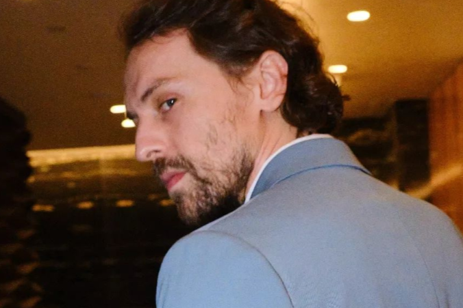 Metin Akdülger'in burcu nedir?