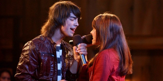 Ailecek İzleyebileceğiniz 15 Yaz Kampı Filmi