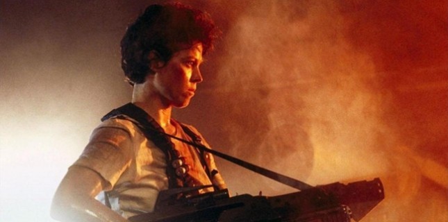 Sigourney Weaver'ın "Yaratık" Filmlerindeki En İyi Sahneleri