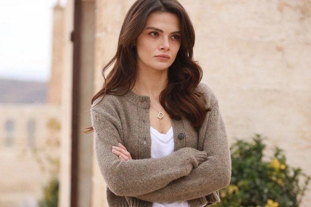 Sinem Ünsal hangi dizilerde rol aldı?