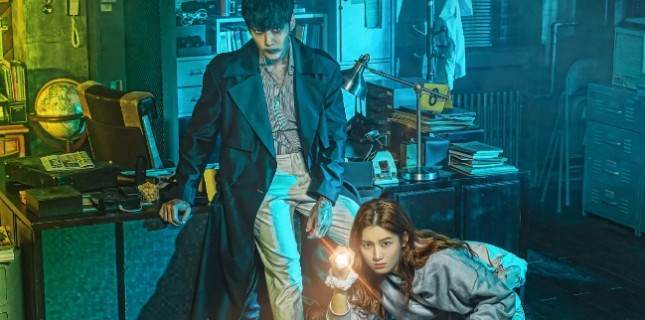 "The Last of Us" Severlere 10 Muhteşem K-Zombi Dizisi