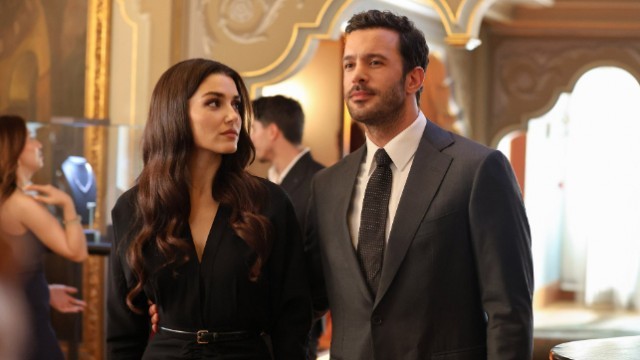 "Aşk ve Gözyaşı" Dizisi Oyuncularını ve Karakterlerini Tanıyalım!