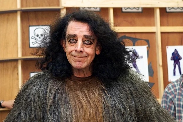 Chewbacca'yı Oynayan Peter Mayhew'un Yeti sanılıp lince uğradığını
