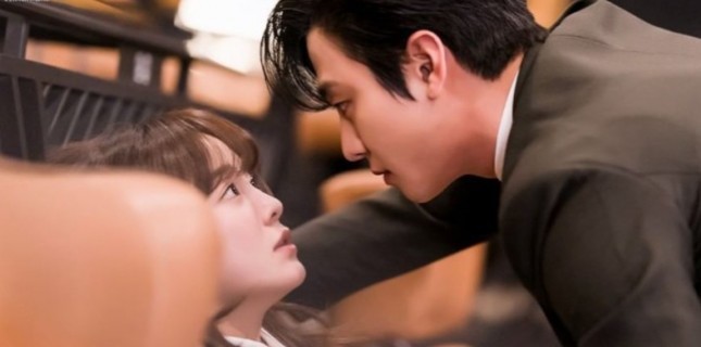 Kore Dizisi Sevenlerin Netflix'ten İzleyebileceği 11 İlgi Çekici Dizi!