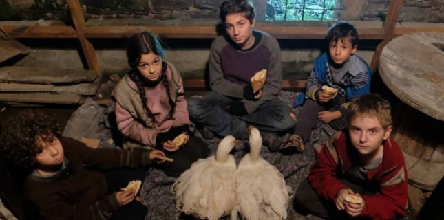 "Ateş Kuşları" Karakterlerini ve Oyuncularını Tanıyalım