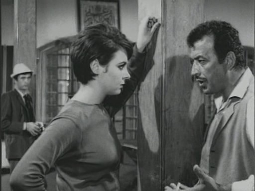 Karakolda Ayna Var fotoğrafı