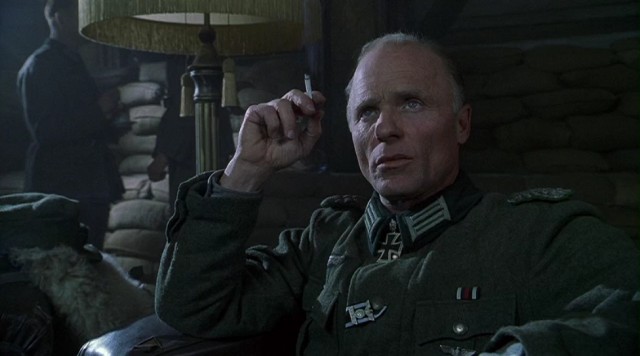 Kapıdaki Düşman Fotoğrafı