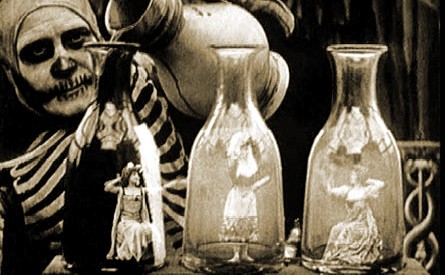 Le Spectre Rouge fotoğrafı