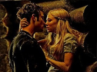 Kız ve Kurt Fotoğrafı