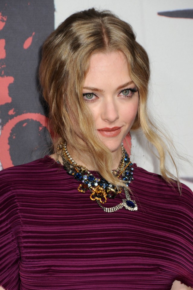 Kız ve Kurt Fotoğrafı