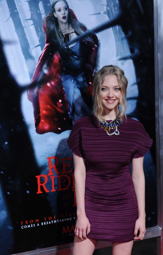 Kız ve Kurt Fotoğrafı