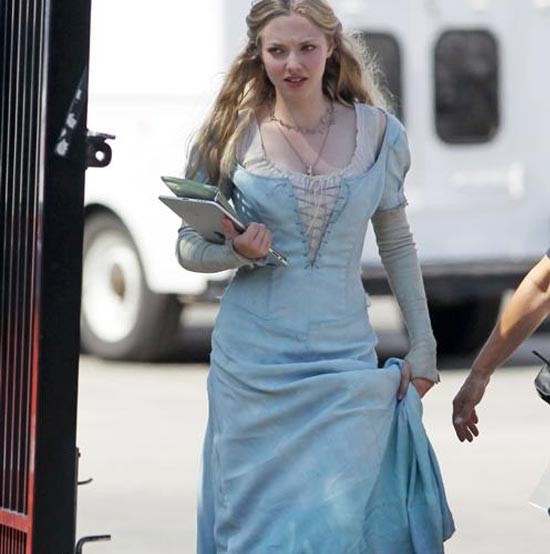 Kız ve Kurt Fotoğrafı