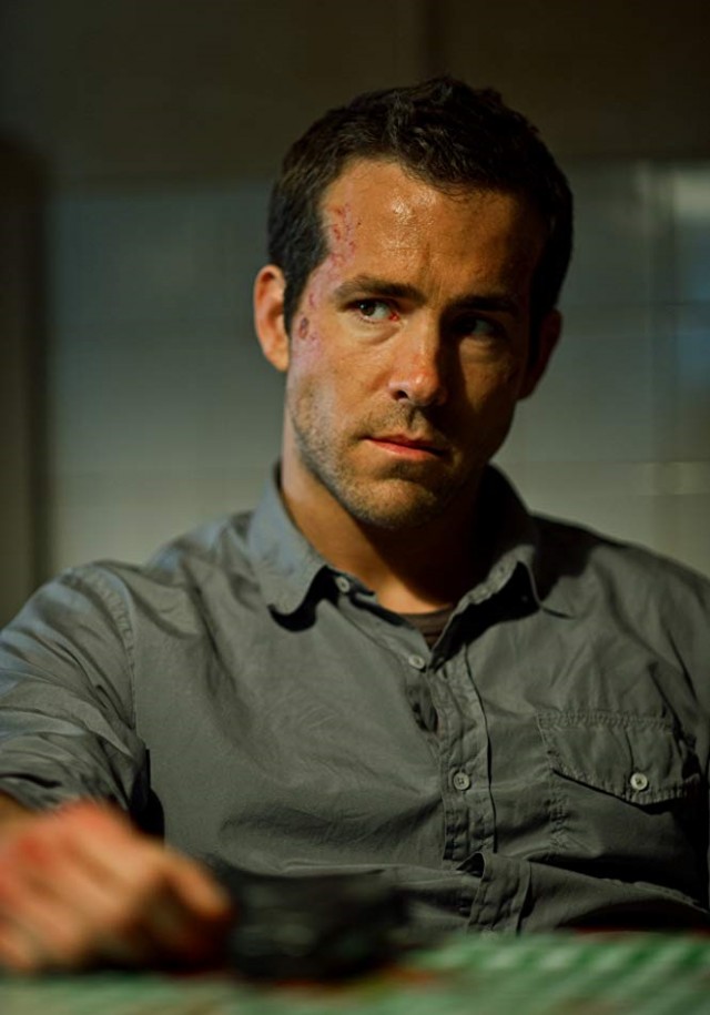 Düşmanı Korurken Fotoğrafı