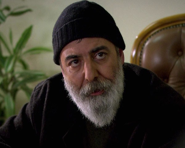 Öyle Bir Geçer Zaman Ki Fotoğrafı