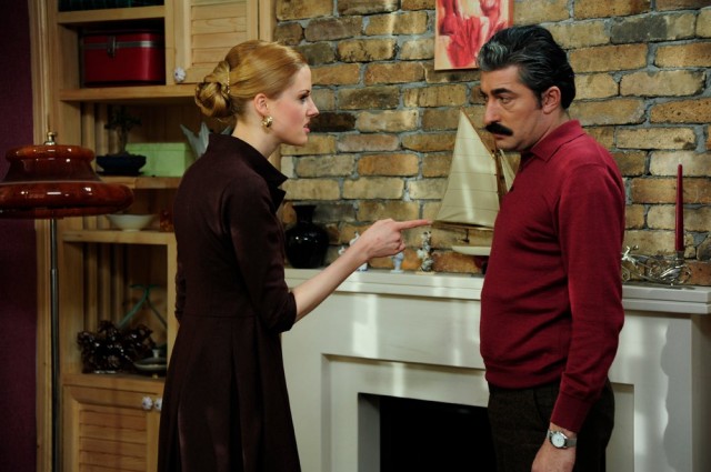 Öyle Bir Geçer Zaman Ki Fotoğrafı