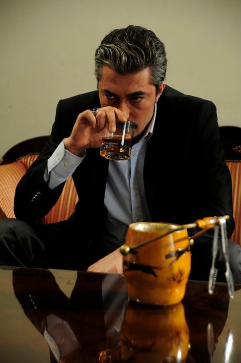 Öyle Bir Geçer Zaman Ki Fotoğrafı