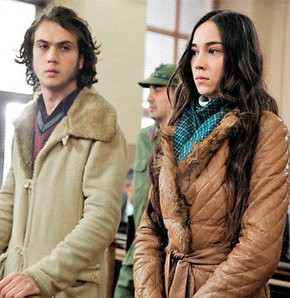 Öyle Bir Geçer Zaman Ki Fotoğrafı