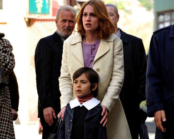 Öyle Bir Geçer Zaman Ki Fotoğrafı