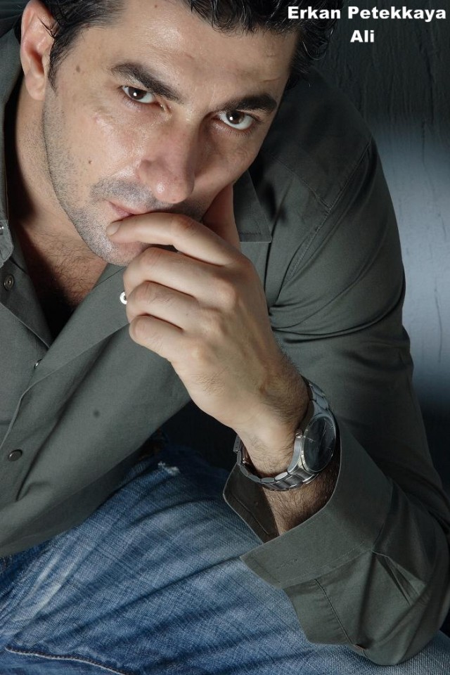 Öyle Bir Geçer Zaman Ki Fotoğrafı