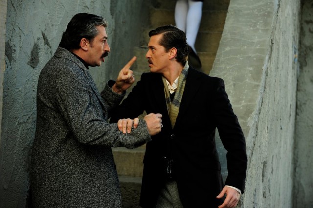 Öyle Bir Geçer Zaman Ki Fotoğrafı