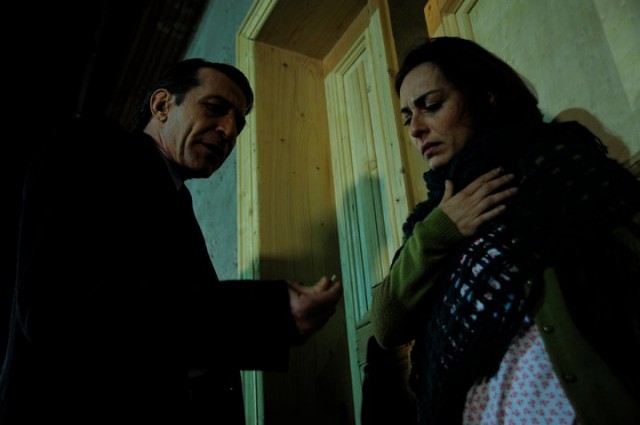 Öyle Bir Geçer Zaman Ki Fotoğrafı