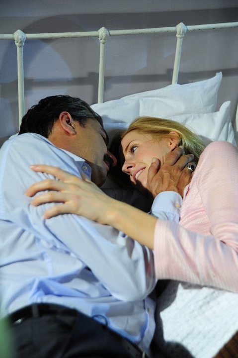 Öyle Bir Geçer Zaman Ki Fotoğrafı