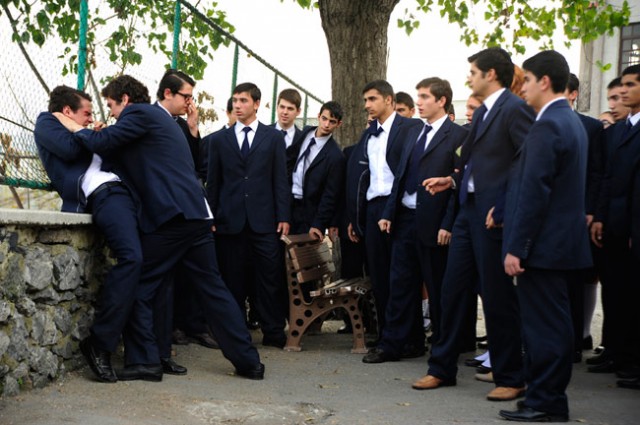 Öyle Bir Geçer Zaman Ki Fotoğrafı