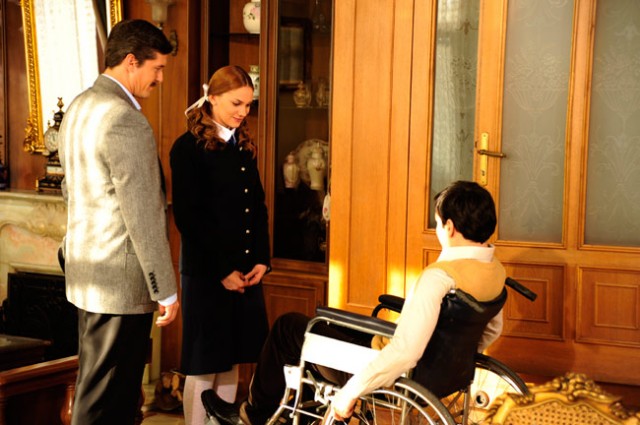 Öyle Bir Geçer Zaman Ki Fotoğrafı