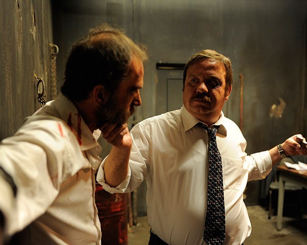 Öyle Bir Geçer Zaman Ki Fotoğrafı