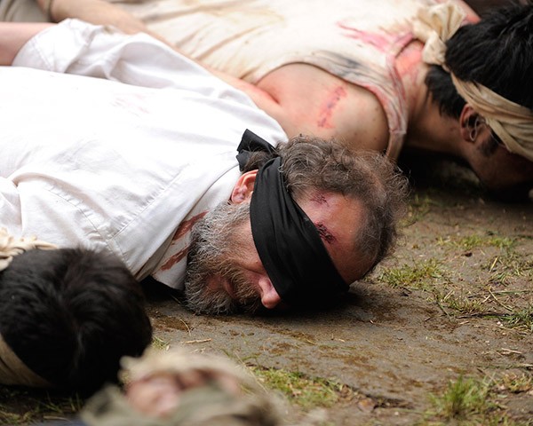 Öyle Bir Geçer Zaman Ki Fotoğrafı