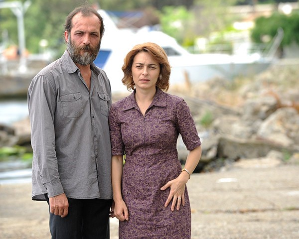 Öyle Bir Geçer Zaman Ki Fotoğrafı