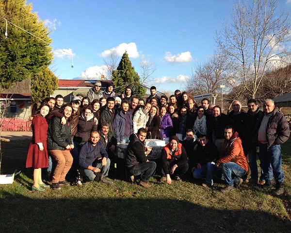 Öyle Bir Geçer Zaman Ki Fotoğrafı