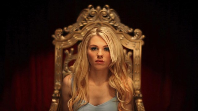 Alice & The White Hair fotoğrafı