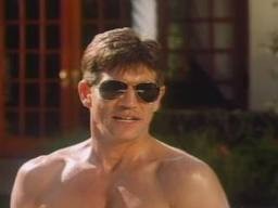 Love, Cheat & Steal fotoğrafı