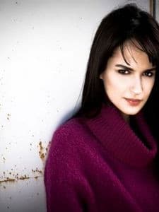 Fahriye (2010) afişi