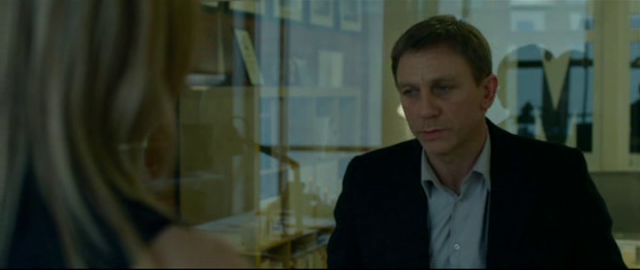 Ejderha Dövmeli Kız Fotoğrafı