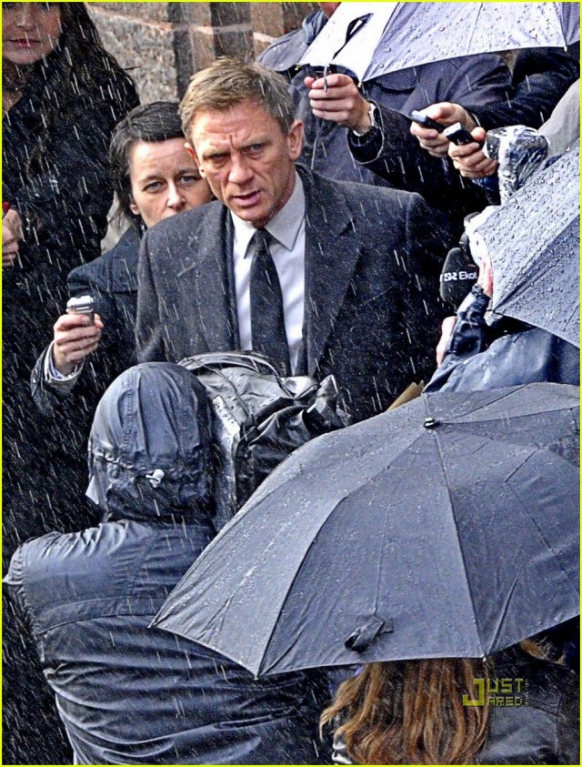 Ejderha Dövmeli Kız Fotoğrafı