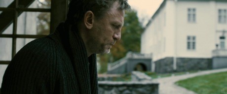 Ejderha Dövmeli Kız Fotoğrafı