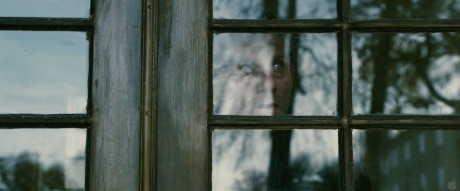 Ejderha Dövmeli Kız Fotoğrafı