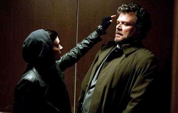 Ejderha Dövmeli Kız Fotoğrafı