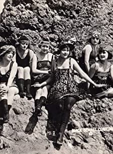 Why Beaches Are Popular (1919) afişi