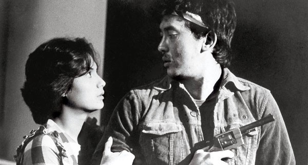 Bayan Ko: Kapit Sa Patalim fotoğrafı