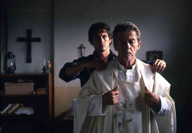 Kapıların Arkasında - Köpekleri Vurmak fotoğrafı