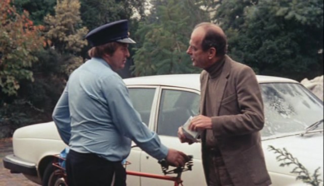 Man Of Flowers fotoğrafı