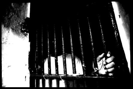 Duvarın Arkasında Fotoğrafı