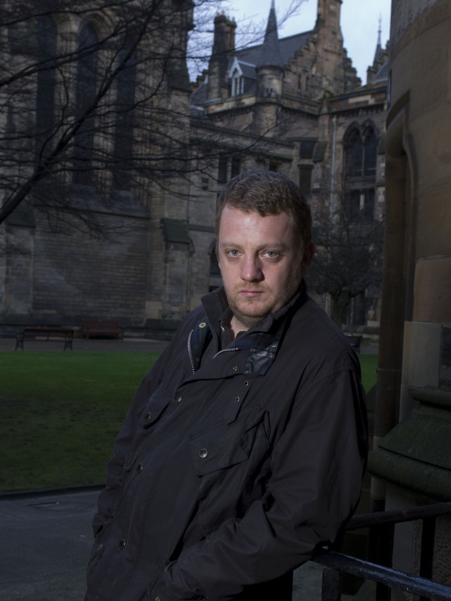 Clive Barker'dan Kan Kitabı Fotoğrafı