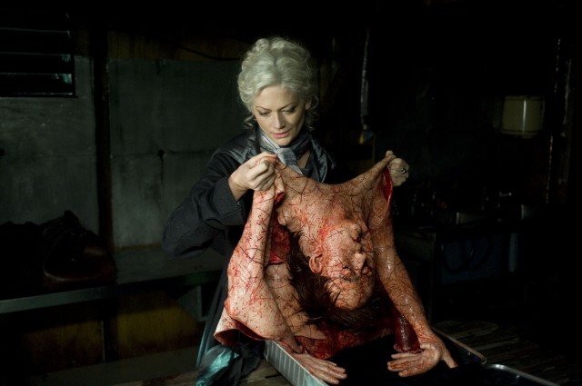 Clive Barker'dan Kan Kitabı Fotoğrafı